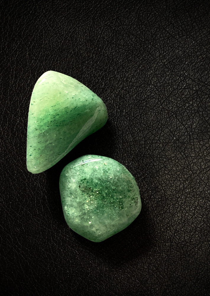 Авантюрин зеленый, натуральный камень 2 шт, 2-3 см, галтовка  #1